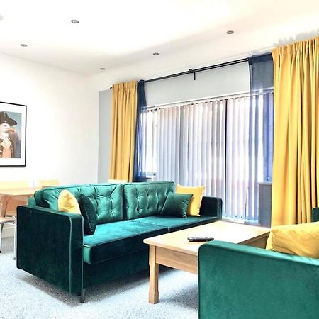 Premium Apartments Thatcham Broadway Dış mekan fotoğraf